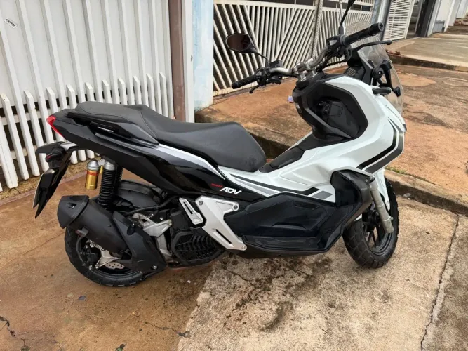 Honda ADV 150 - Único Dono