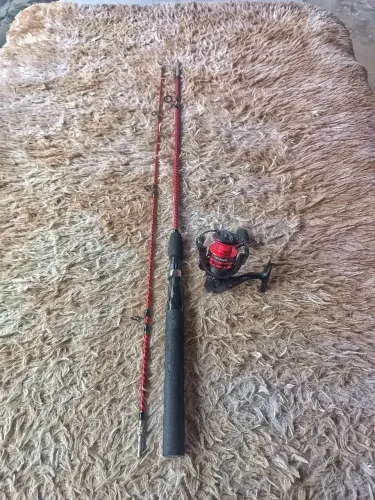 Kit vara de pesca com molinete novos 