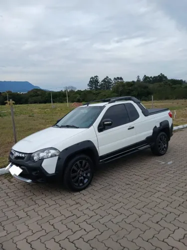 Fiat Strada Adventure 1.8/ 1.8 Locker Flex CE 2014