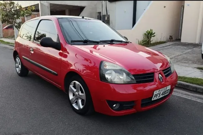 Renault Clio Hi-flex 1.0 16V 3P 2012