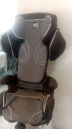 Cadeirinha com elevação 