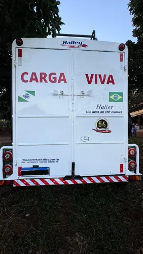 25.000,00 Trailer Halley pra vender de rapido