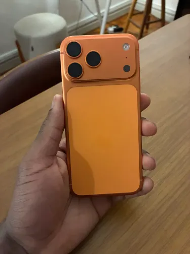 iPhone 17 pro Max laranja impecável
