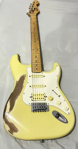 Squier Strato Relic com captação fender japonesa - aceito troca