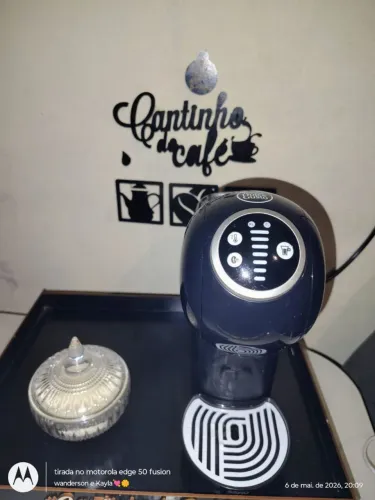Máquina de cafe expresso dolce gusto gênio plus 