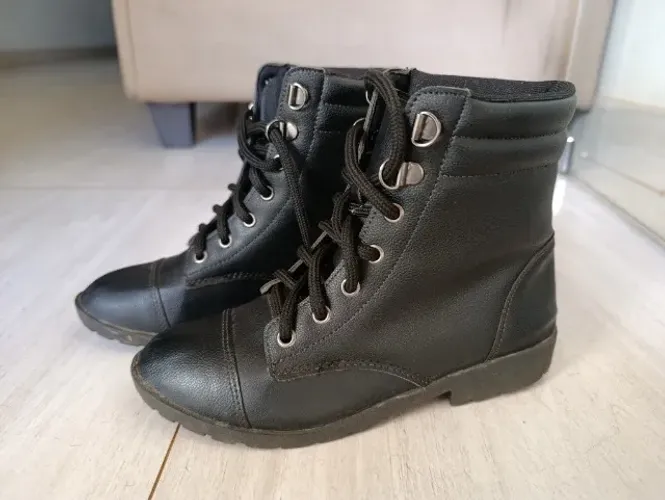 Bota Tamanho 35