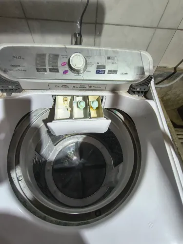 Máquina de lavar roupa Panasonic 14 kg