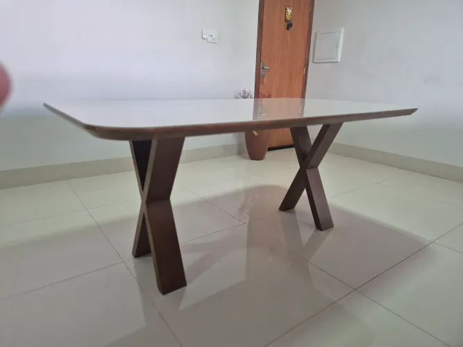 Mesa de Jantar 1,8M X 1M
