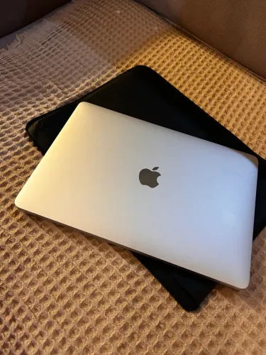 MacBook Air M1 2020 8GB SSD 128GB - Prata - Excelente Estado