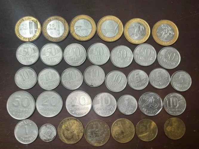 Coleção de Moedas antigas anos 40 a 2001