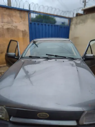 Ford Versailles GL 1.8i / 1.8 2P E 4P 1994