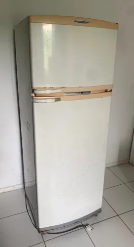 VENDE-SE GELADEIRA BRASTEMP FROST FREE ANTIGA