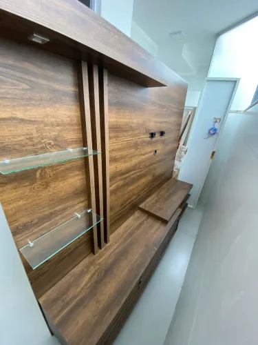 Painel com rack para TV