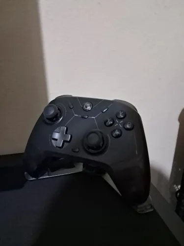Controle Gamesir Cyclone 2 com Base de Carregamento