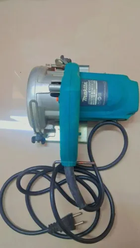 MAKITA