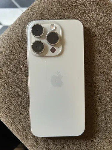Vendo iPhone 15 pro 256GB