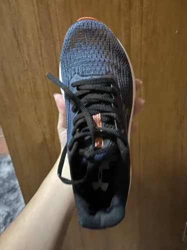 Vendo tênis nunca usado under armour