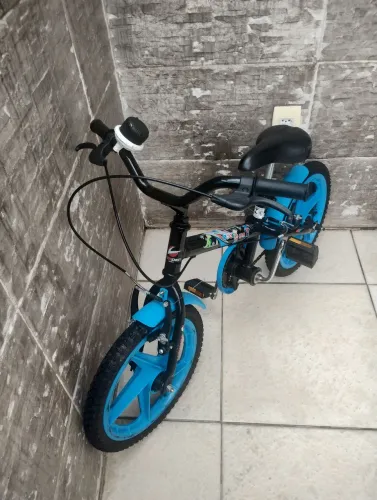 Bicicleta aro 16"