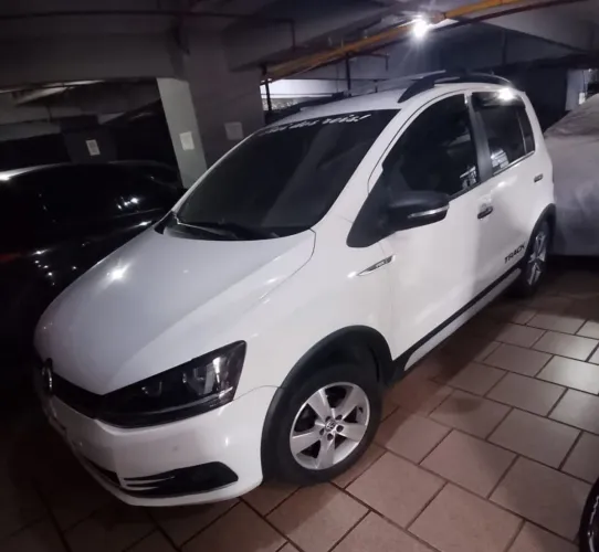 Volkswagen Fox Track 1.0 Flex 12V 5P 2016