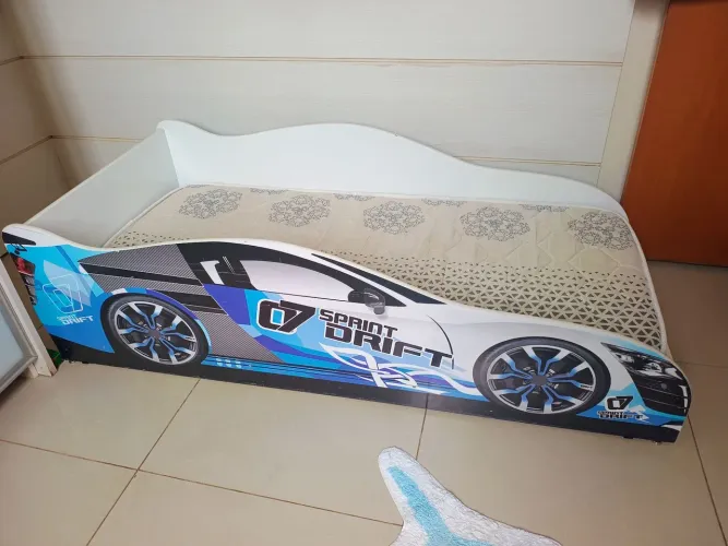 BAIXOU... Vendo mini cama Infantil Carro Azul