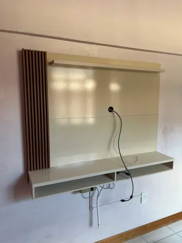 Painel para TV (1,40 m x 1,10 m)
