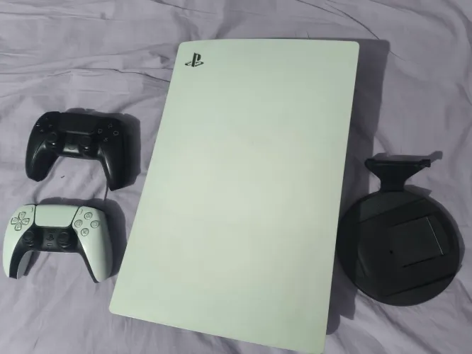 Playstation 5 FAT branco com leitor de mídia física 1 TB + dois controles originais