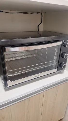 Forno Elétrico Britânia 44L preto bivolt novo