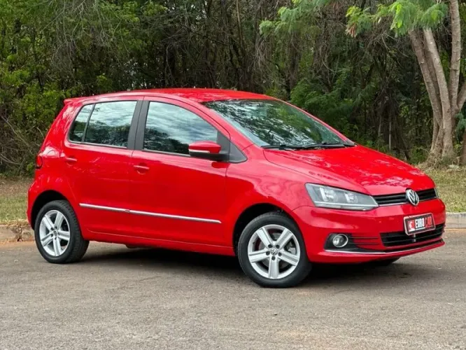 Volkswagen Fox 1.6 MSI Highline 16V Flex 4P Manual. 2016