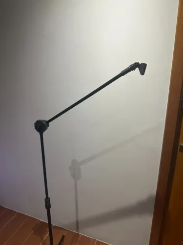 Pedestal de Microfone Girafa Profissional RØDE - Excelente Estado