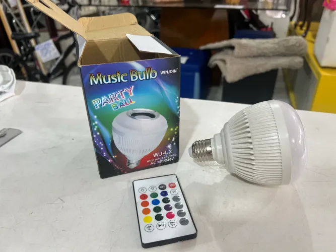 Lampada Music Bulb Party Ball WJ-L2 Led Bluetooth Com Controle