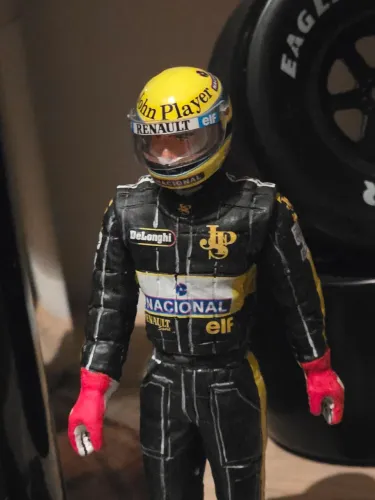 Miniatura piloto senna 1:12 lotus rarissima real viseira movel