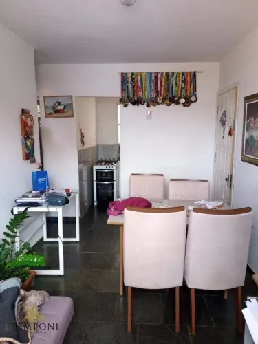 Excelente casa geminada com entrada com mais uma casa apenas