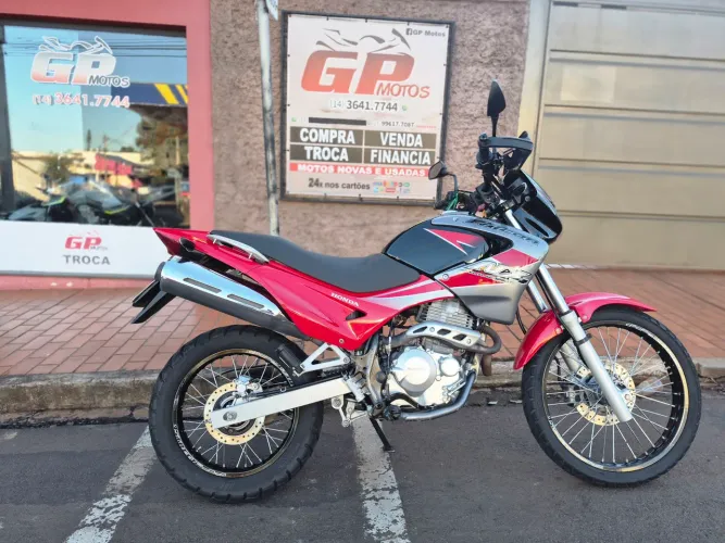Honda NX 400 FALCON