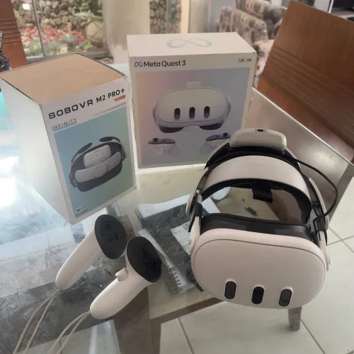Meta Quest 3 (128gb) + BoboVR M2 Pro