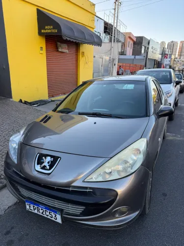 Peugeot 207 Sed. Passion XR Sport 1.4 Flex 8V 4P 2011