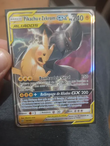 Pikachu e Zekrom GX