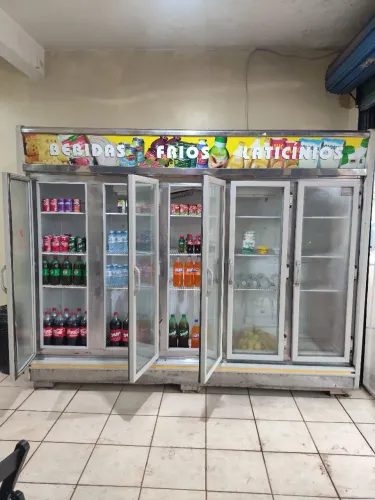 Vendo expositor gelopar 5 portas
