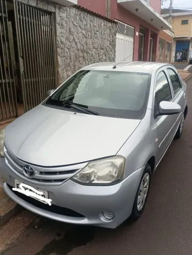 Toyota Etios X Sedan 1.5 Flex 16V 4P Mec. 2015