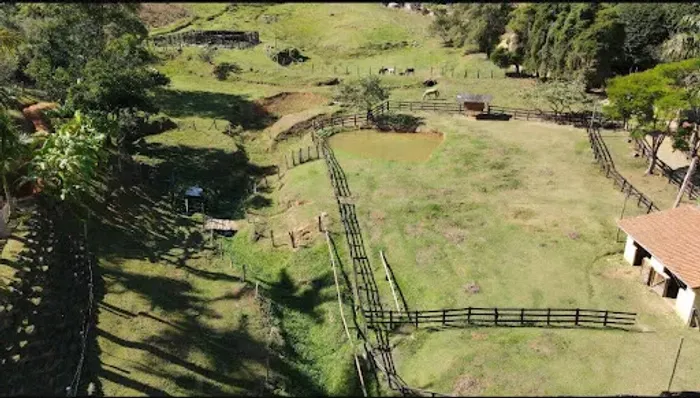 Sítio com 3 dormitórios à venda, 145200 m² por R$ 1.500.000,00 - Santa Rita Do Sapucai - S
