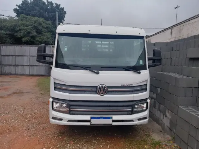 Caminhão VW Delivery 9.170 [2021] - Baixa Km Branco Carroceria