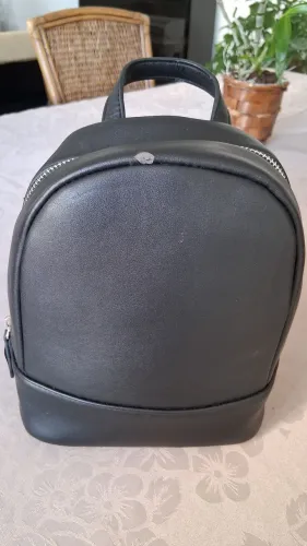 Mochila de couro preta