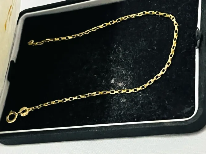 Pulseira modelo Cartier tijolinho banhada a ouro 18k