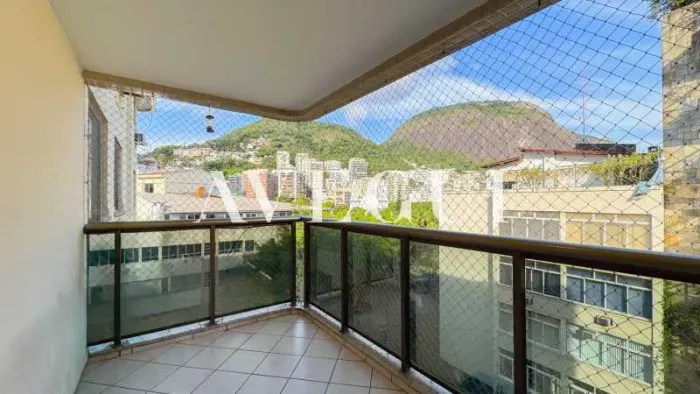 Apartamento : / Residencial / Lagoa