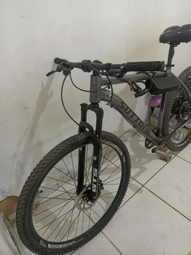 Vendo bicicleta Sutton 9v catraca shimano
