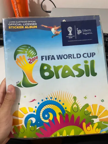 Álbum da copa 2014 incompleto