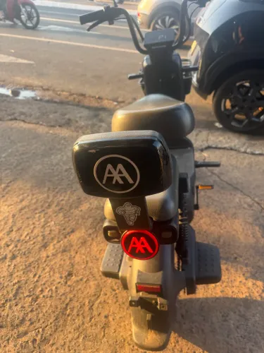Moto elétrica AIMA