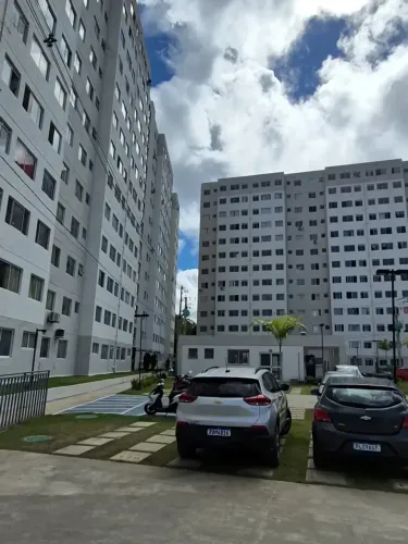 ALUGA-SE APARTAMENTO 2/4 BOSQUE SALVADOR NORTE - JARDIM DAS MARGARIDAS