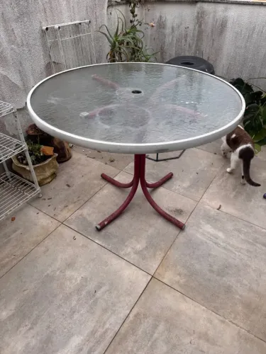 Mesa com 4 cadeiras