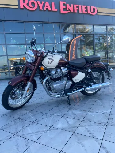 Classic 650cc Ano:2027 | Baixa Quilometragem | SEM DETALHE