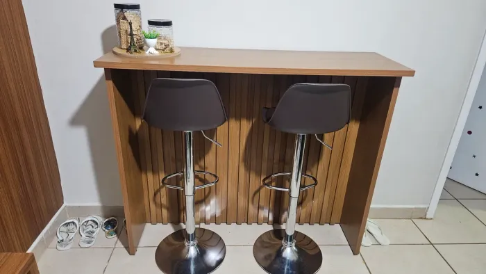 Bancada e banquetas 